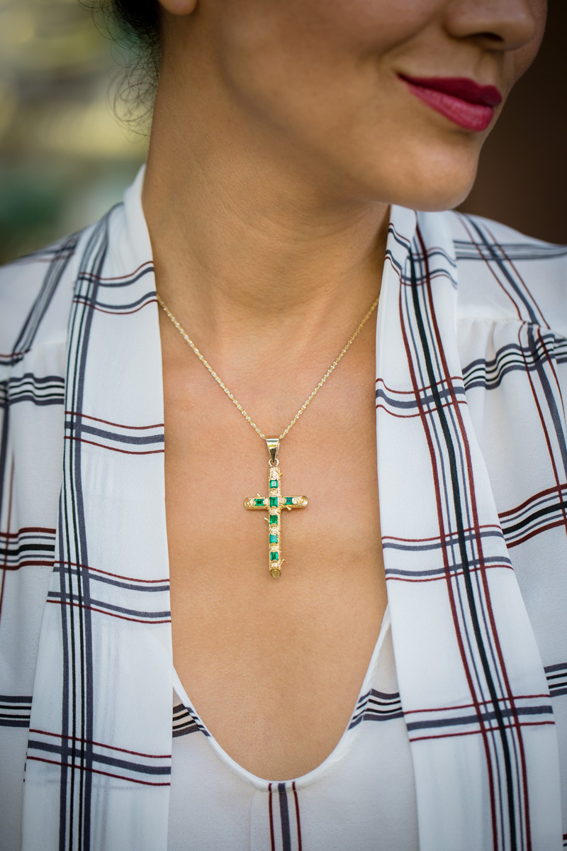 Wood Grain Emerald Cross Pendant 