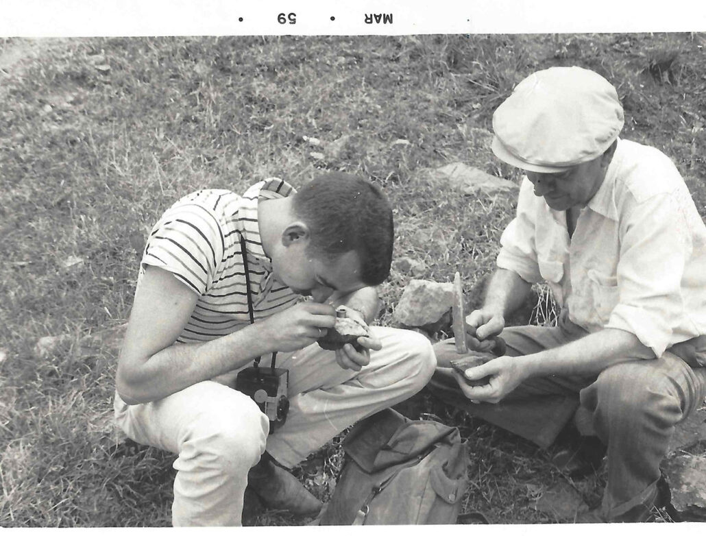 Photo of Manuel Marcial de Gomar during his first emerald recovery.