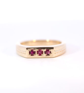 Mans 3 stone red beryl ring in 14KT yellow gold
