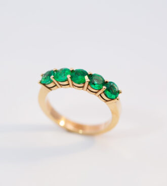 5 stone emerald band ring