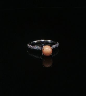 Conch Pearl & Diamond Ring in White Gold