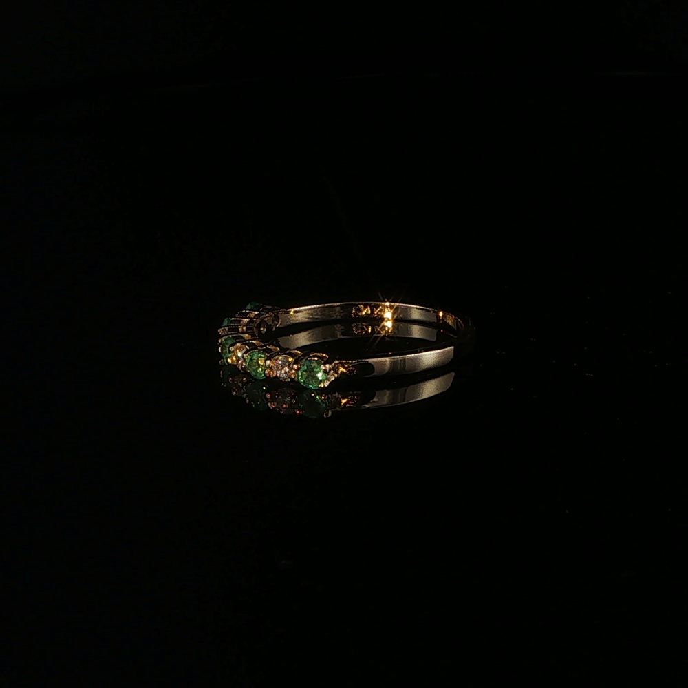 9 stone emerald & diamond wedding band - Image 5