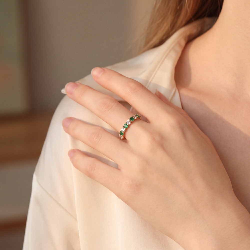 9 stone emerald & diamond wedding band - Image 2